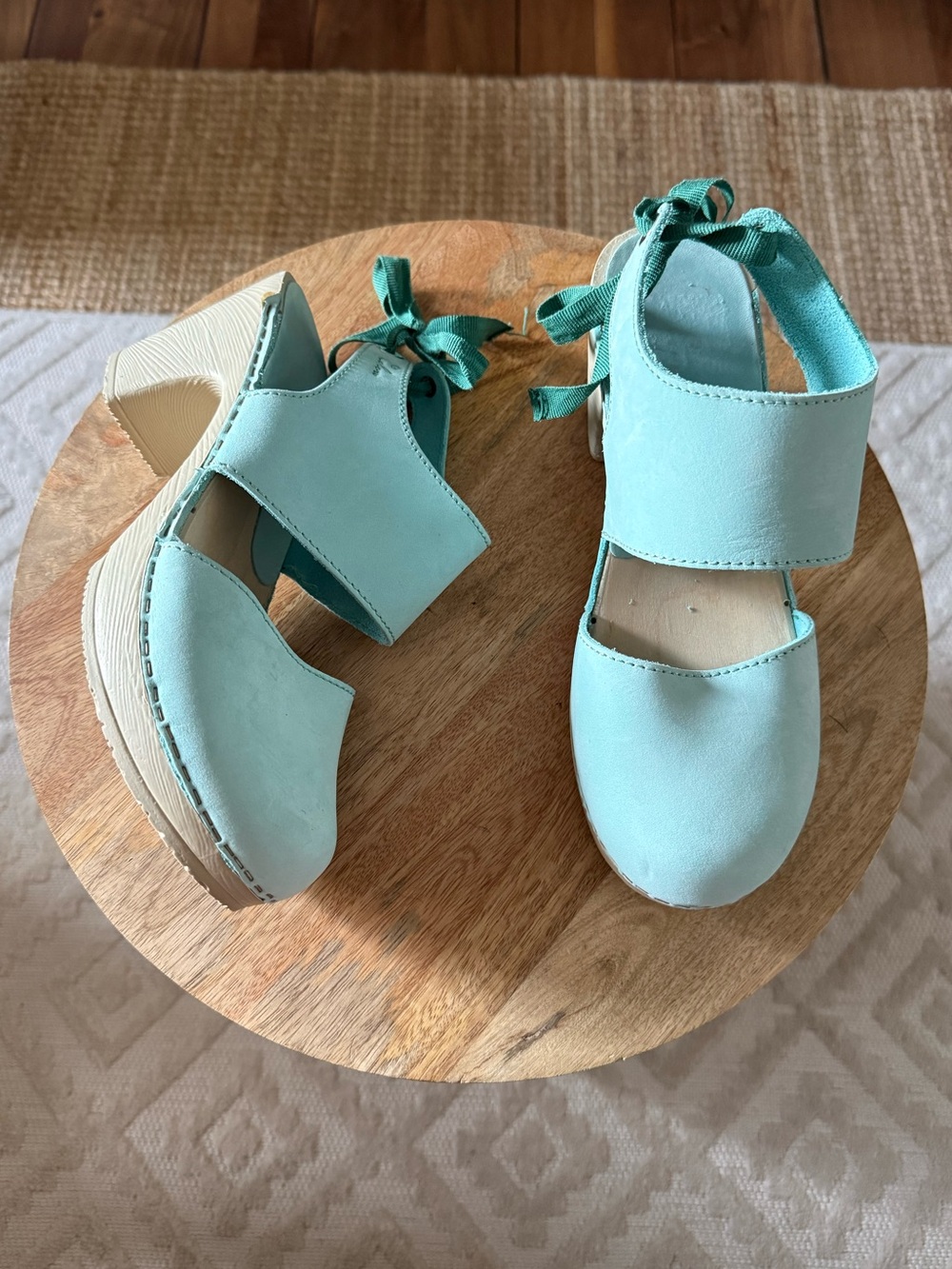 Calou Stockholm The "Knyta" Mint Tie Back Swedish Clogs NWOB sz: 8.5